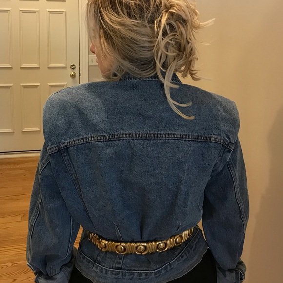 Gold And Black Leather Belt - Picture 2 of 2